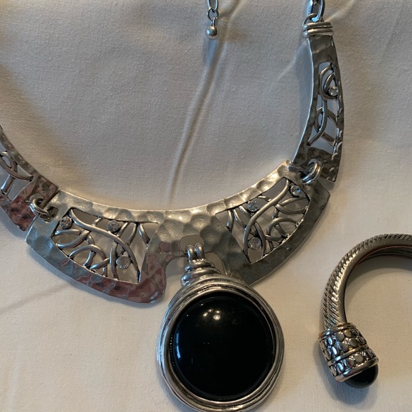 Necklace Set - Picture 4 of 5